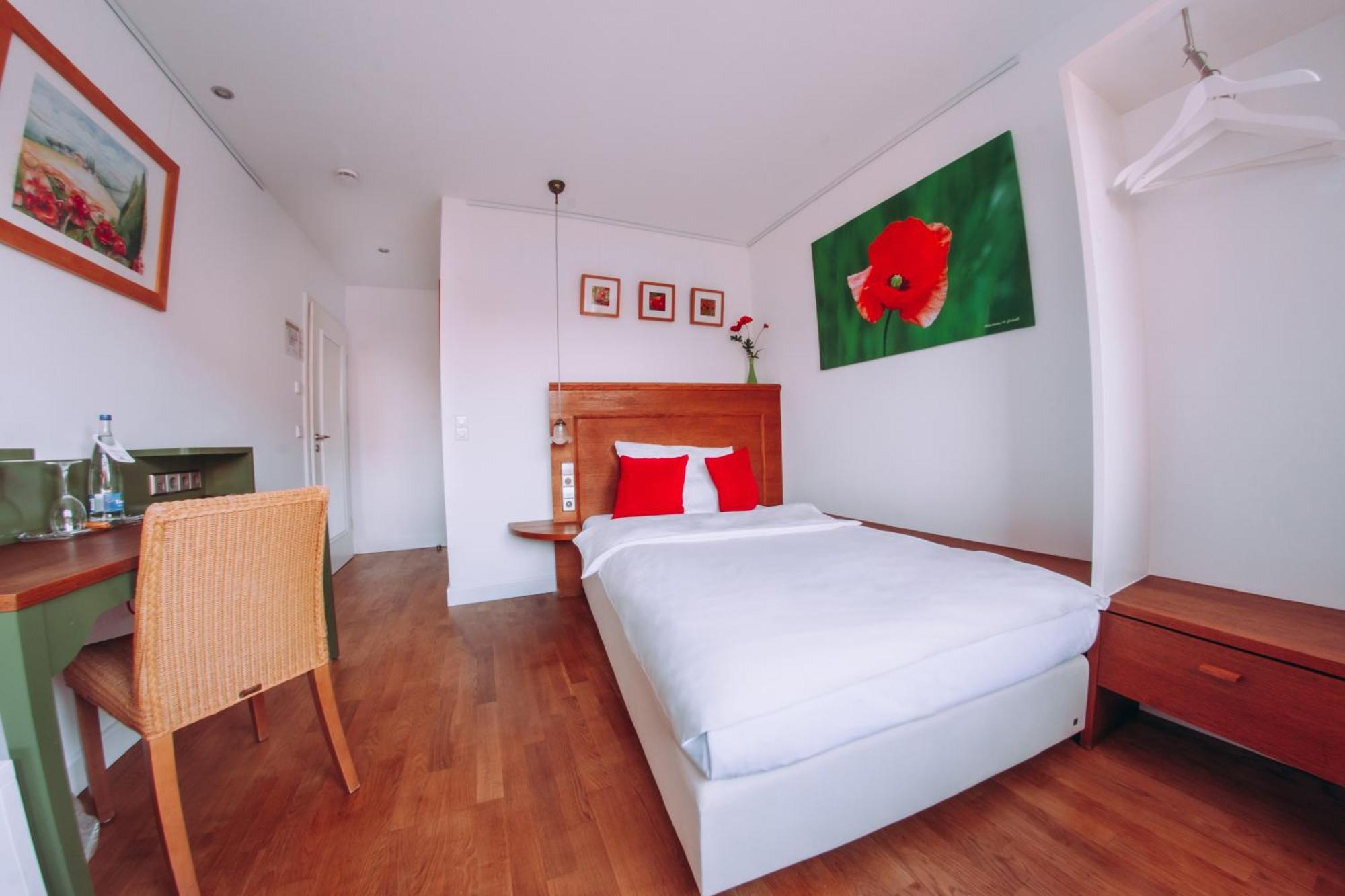 Hotel Zum Ochsen Oberstenfeld Екстериор снимка