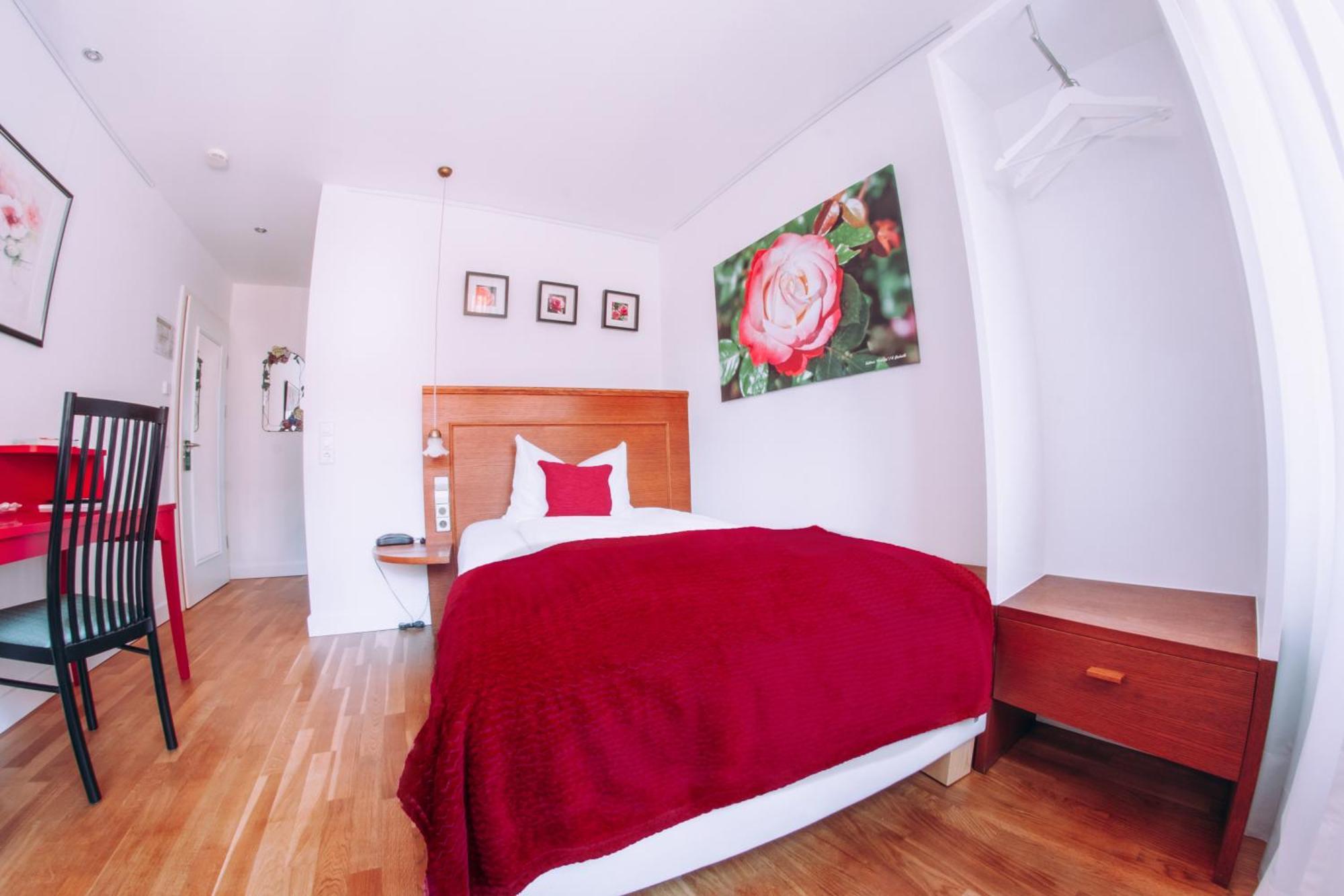 Hotel Zum Ochsen Oberstenfeld Екстериор снимка